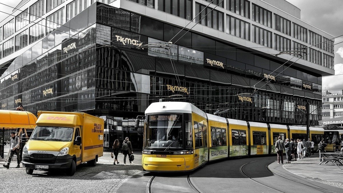 Mobilität & Verkehr in Friedrichshafen – Anbindung, Parken und ÖPNV im Überblick